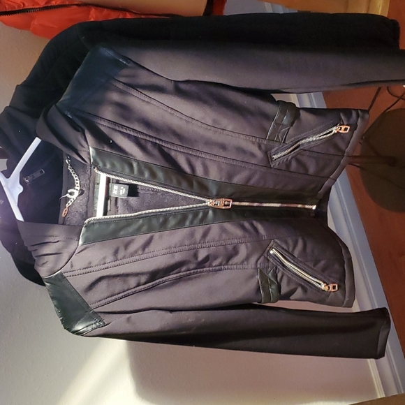 Coats - SUPER Flash $69 ALL - Picture 10 of 11